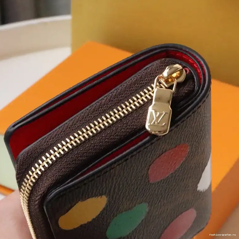 Fashionrepsfam ru 2304DJ0017 LV Bag 0702